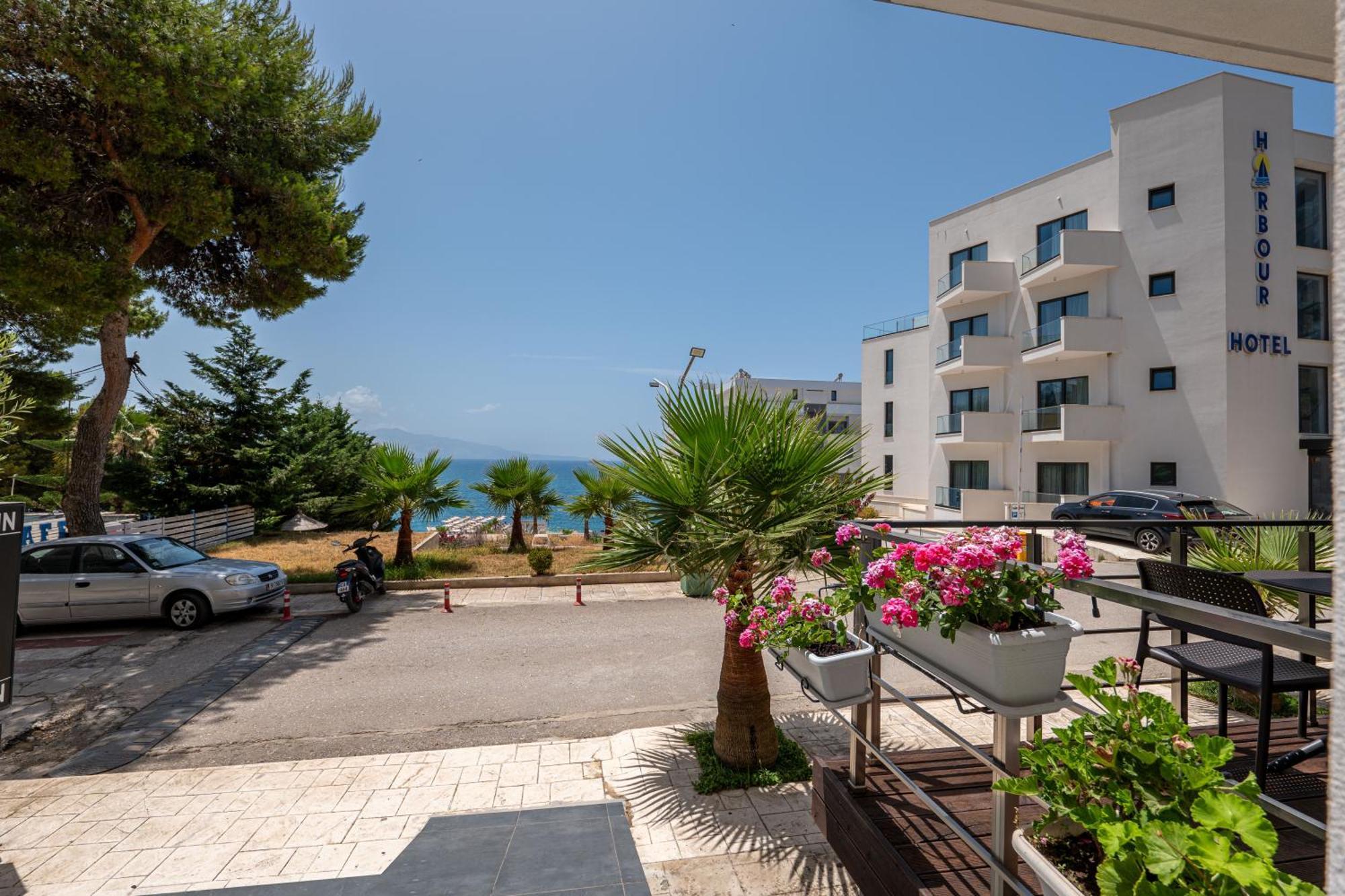 Franklin * Sarandë