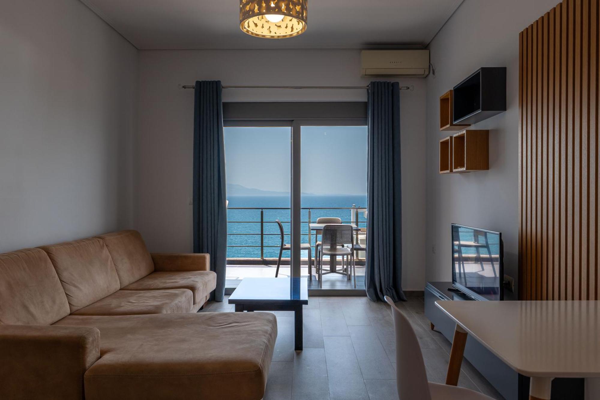 Franklin * Sarandë